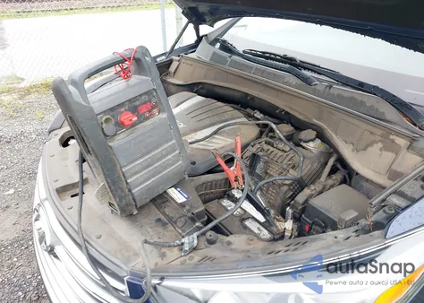 2017 Hyundai Santa Fe Se from USA, damaged, VIN KM8SN4HF6HU244312